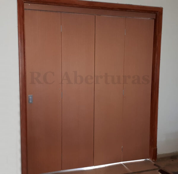 Divisor o puerta plegable en madera (Modelo J2) - Imagen 3