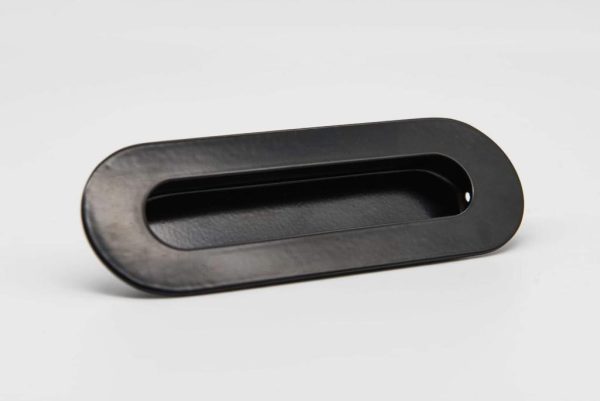 Tirador oval color Negro